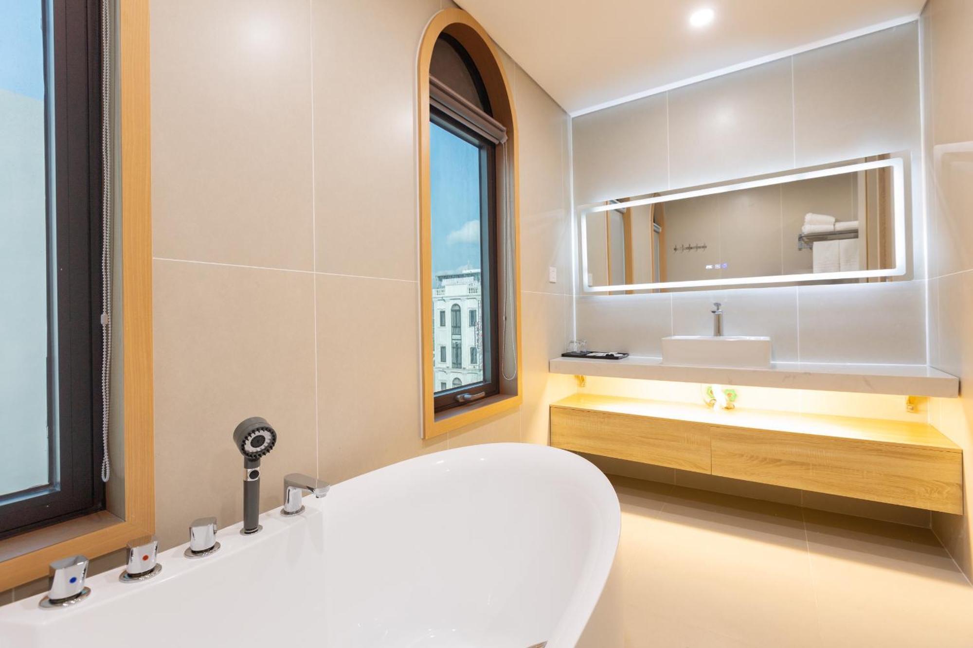 Sunshine Apartment Hotel Mong Cai Buitenkant foto