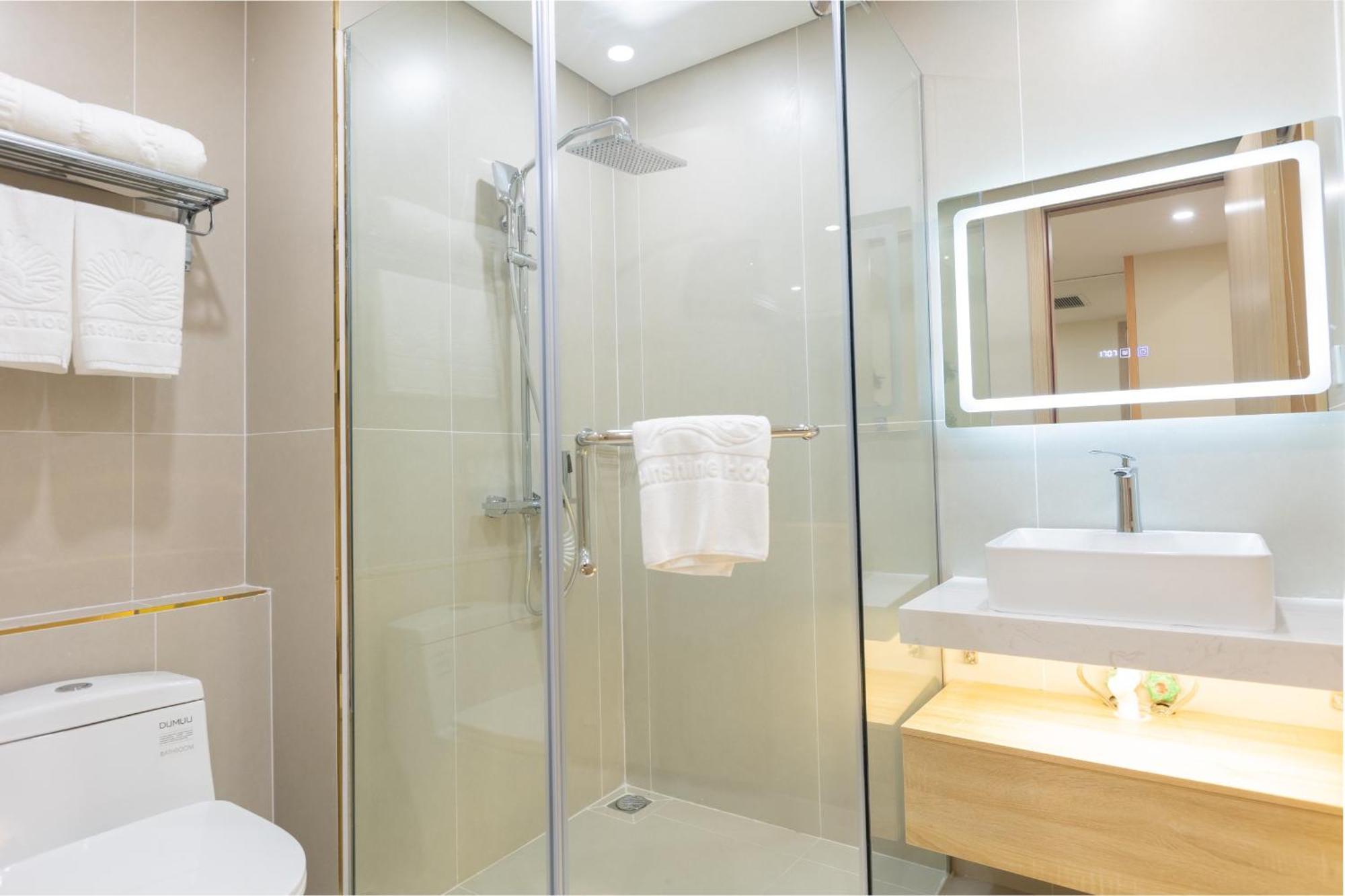 Sunshine Apartment Hotel Mong Cai Buitenkant foto