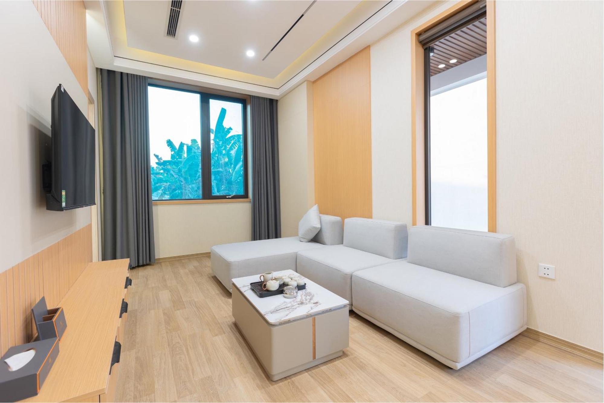 Sunshine Apartment Hotel Mong Cai Buitenkant foto